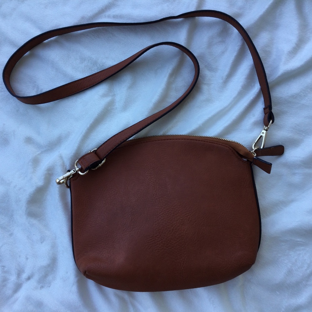 Light Brown Shoulder Purse with Zipper Closure
